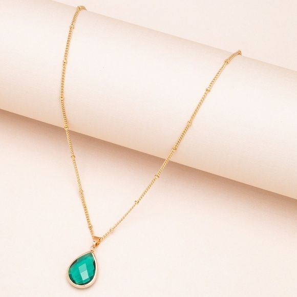 ๐ Goldtone Teardrop Faceted Birthstone Pendant Necklace - Picture 12 of 12